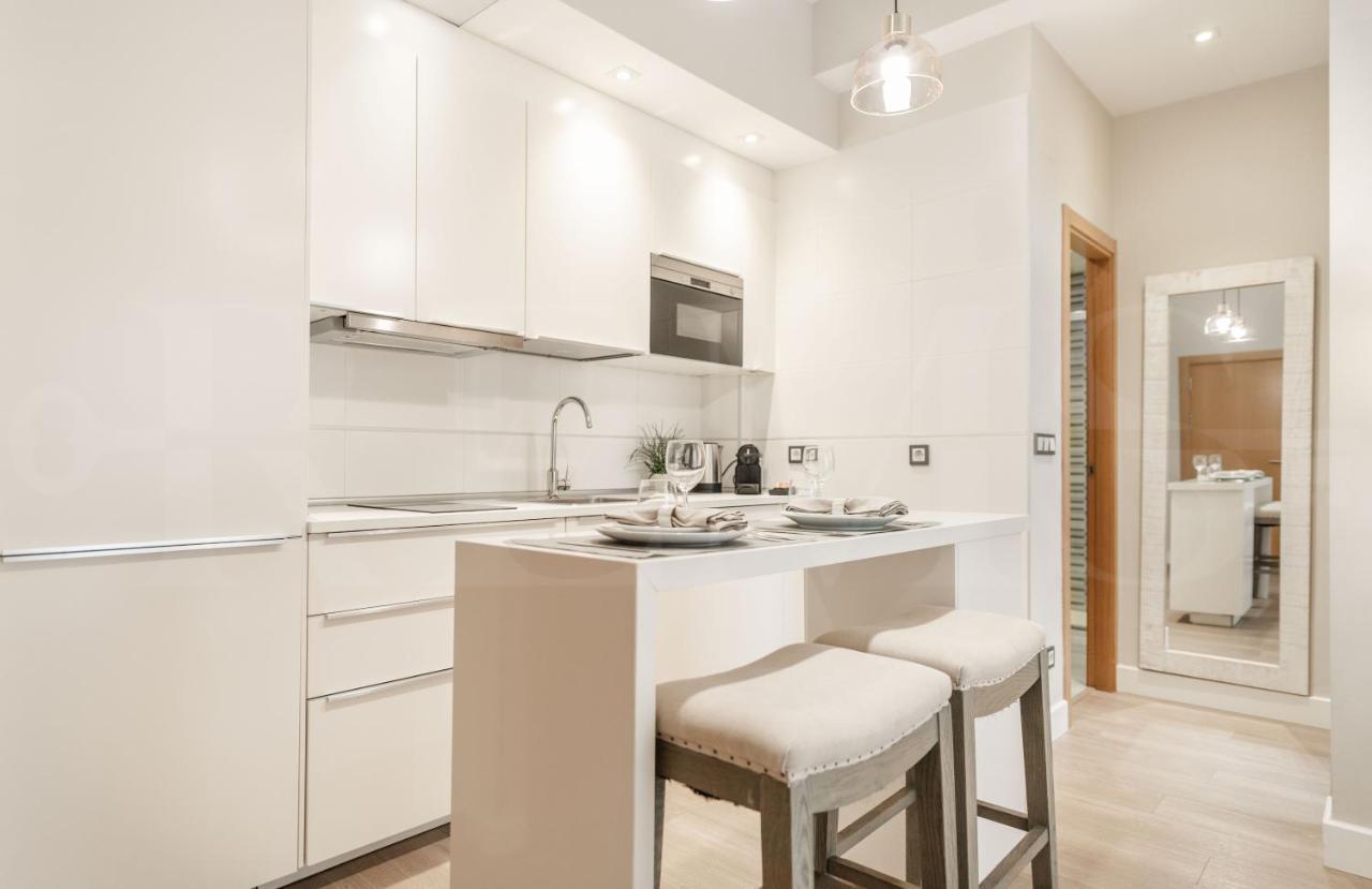 Cozy Apartment With Parking In The Center By Rems 말라가 외부 사진